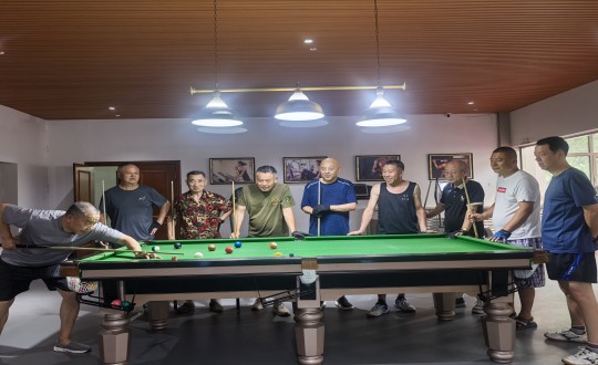 1.瓦力游戏南山台球社群组织内部技术提升活动_副本.jpg